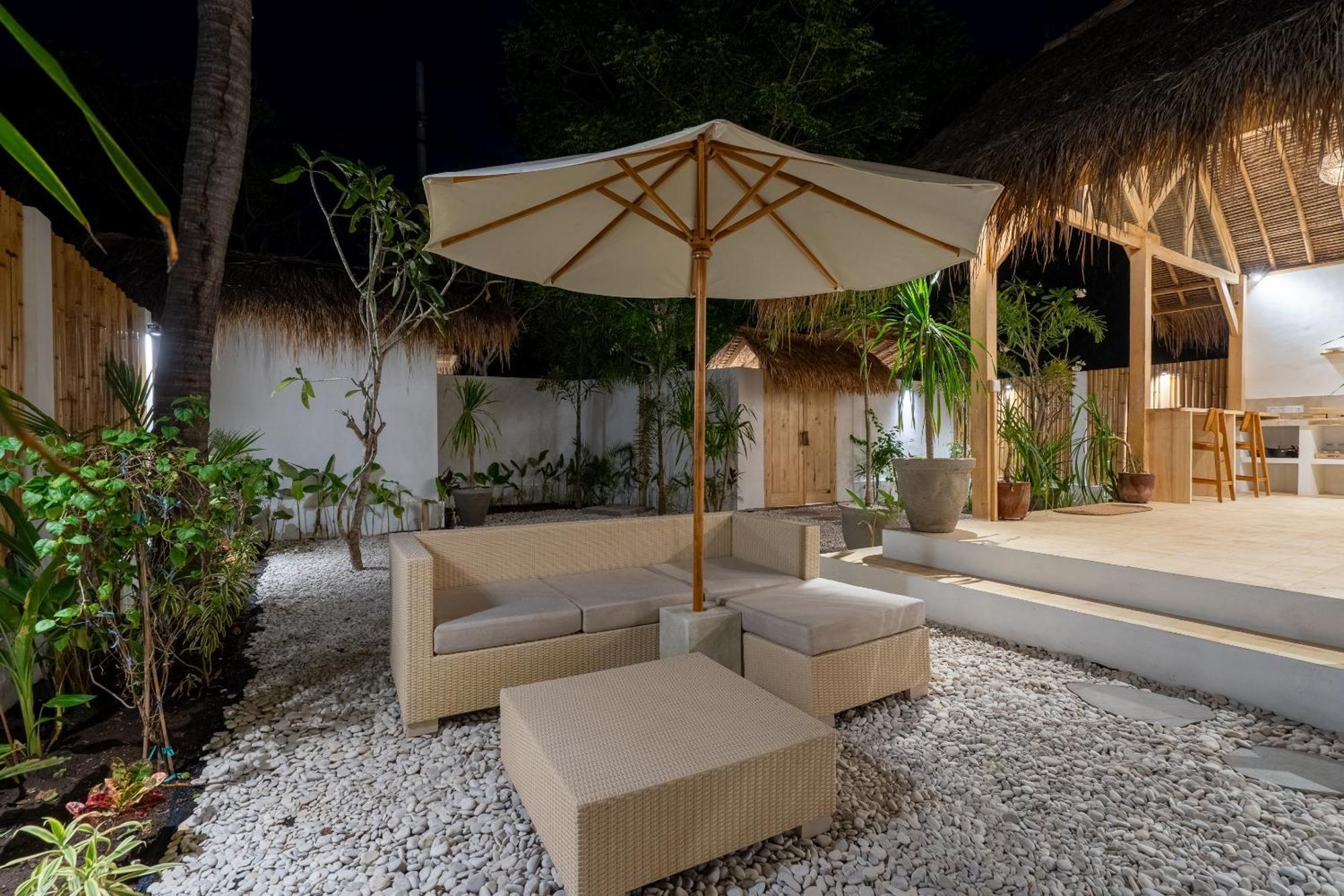 Villa Kelapa Kucing Gili Air Exterior foto